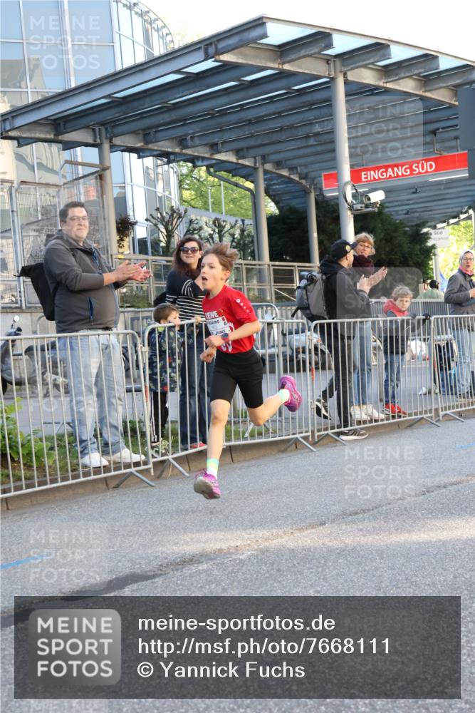 25.04.2025 - Das Zehntel Yannick Fuchs http://msf.ph/oto/7668111 26.04.2025 08:47:34 Ziel 1490, 3953 meine-sportfotos.de