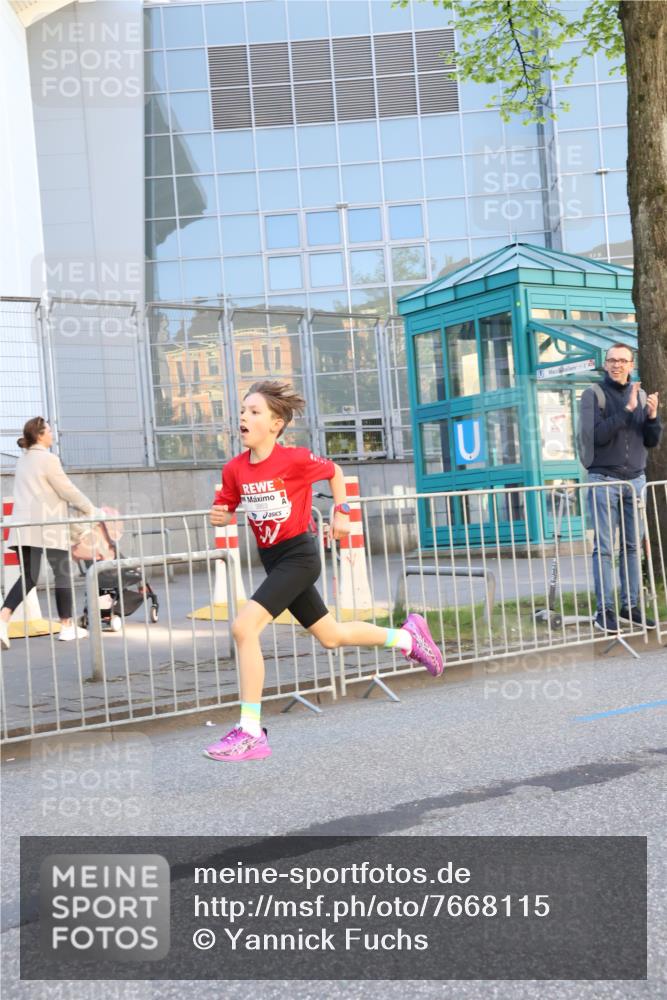 25.04.2025 - Das Zehntel Yannick Fuchs http://msf.ph/oto/7668115 26.04.2025 08:47:35 Ziel 1490, 3953 meine-sportfotos.de