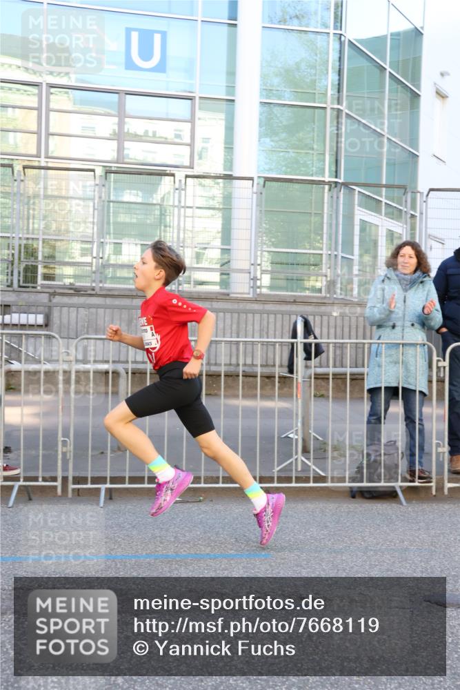 25.04.2025 - Das Zehntel Yannick Fuchs http://msf.ph/oto/7668119 26.04.2025 08:47:36 Ziel 1490, 3953 meine-sportfotos.de