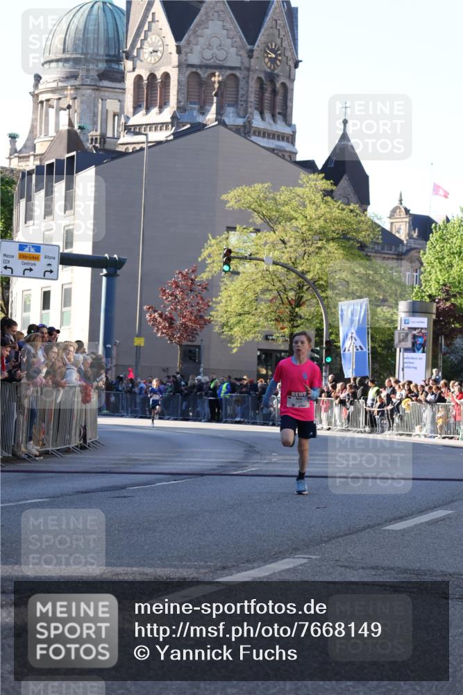 25.04.2025 - Das Zehntel Yannick Fuchs http://msf.ph/oto/7668149 26.04.2025 08:48:01 Ziel 2715, 3469 meine-sportfotos.de