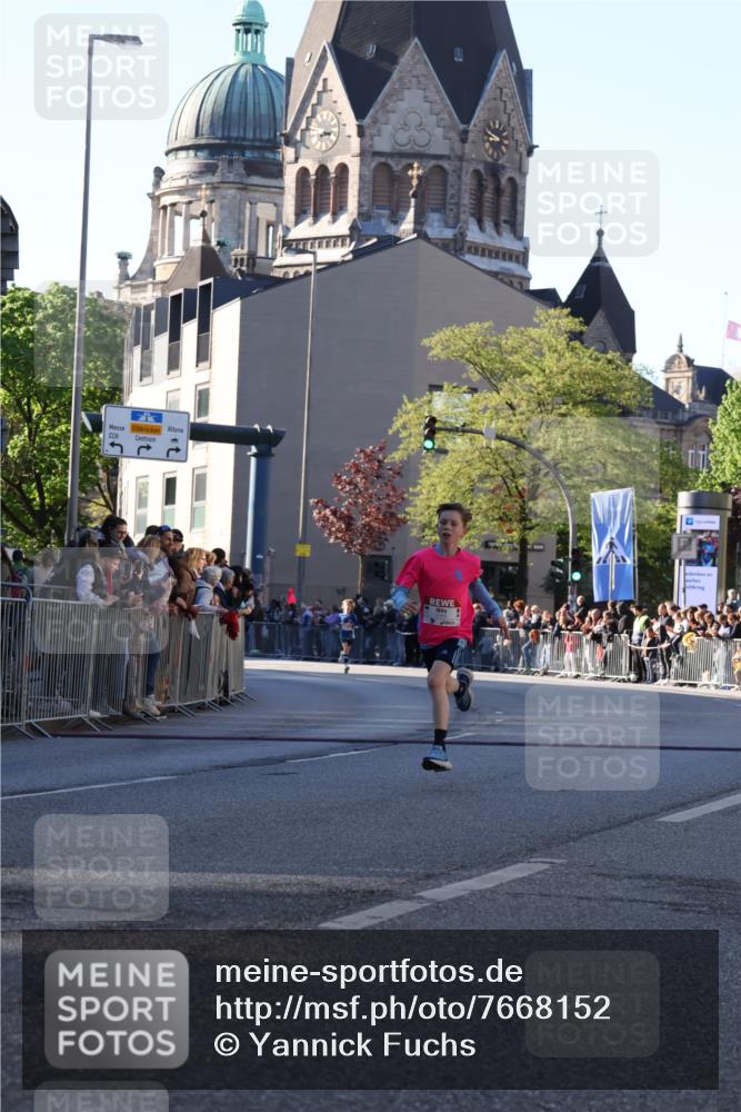 25.04.2025 - Das Zehntel Yannick Fuchs http://msf.ph/oto/7668152 26.04.2025 08:48:02 Ziel 2379, 2715, 3469 meine-sportfotos.de