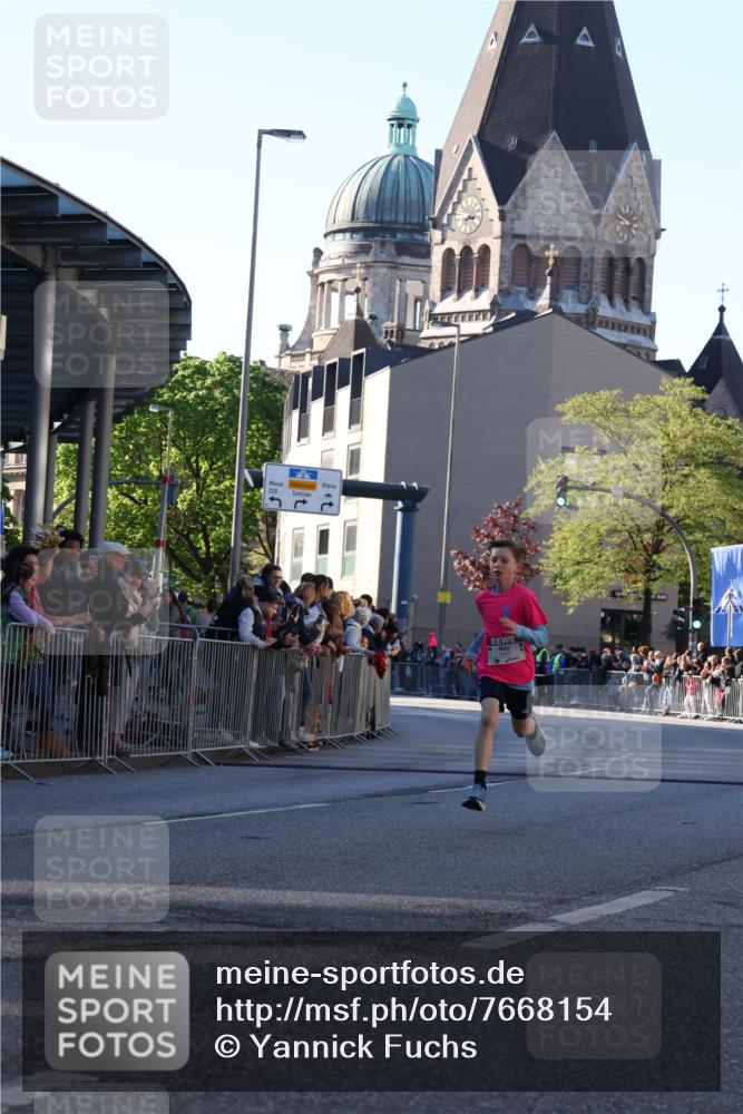 25.04.2025 - Das Zehntel Yannick Fuchs http://msf.ph/oto/7668154 26.04.2025 08:48:02 Ziel 2379, 2715, 3469 meine-sportfotos.de