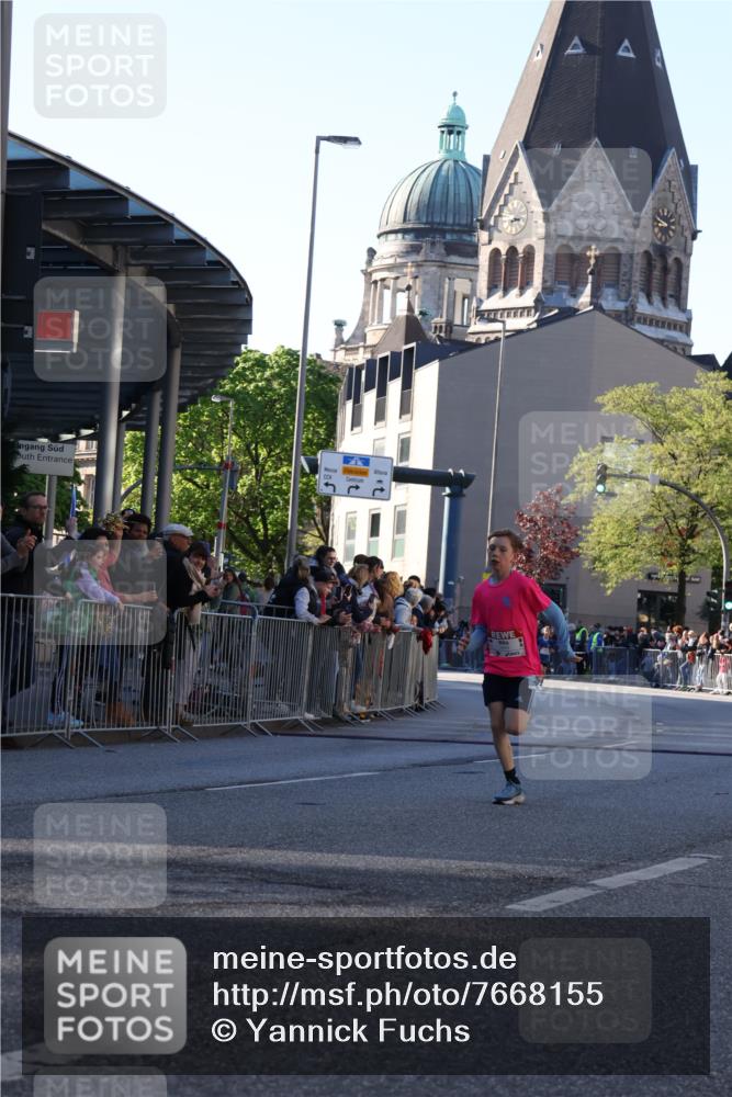 25.04.2025 - Das Zehntel Yannick Fuchs http://msf.ph/oto/7668155 26.04.2025 08:48:02 Ziel 2379, 2715, 3469 meine-sportfotos.de