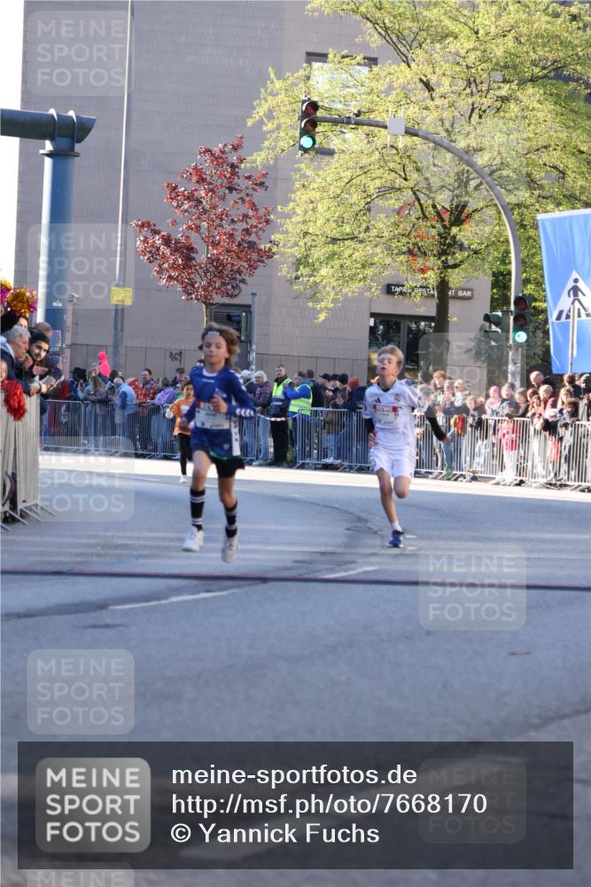 25.04.2025 - Das Zehntel Yannick Fuchs http://msf.ph/oto/7668170 26.04.2025 08:48:09 Ziel 2379, 2715, 3469, 3823 meine-sportfotos.de
