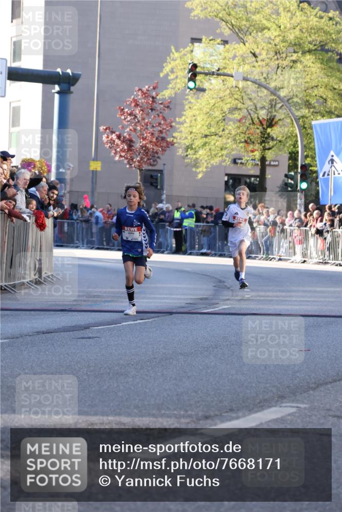 25.04.2025 - Das Zehntel Yannick Fuchs http://msf.ph/oto/7668171 26.04.2025 08:48:09 Ziel 2379, 2715, 3469, 3823 meine-sportfotos.de