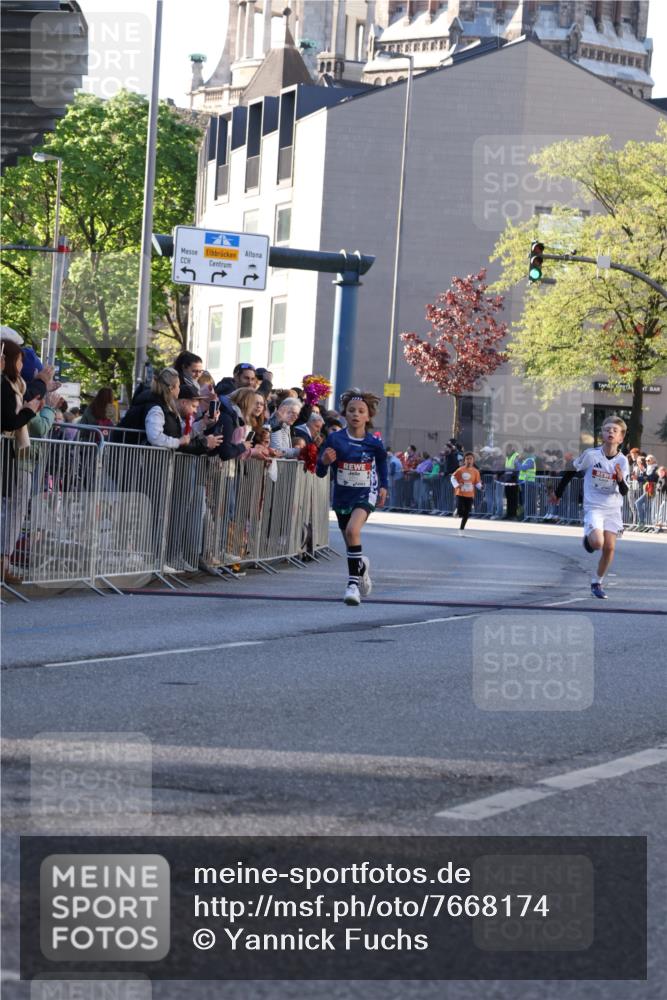 25.04.2025 - Das Zehntel Yannick Fuchs http://msf.ph/oto/7668174 26.04.2025 08:48:10 Ziel 2379, 2715, 3823 meine-sportfotos.de