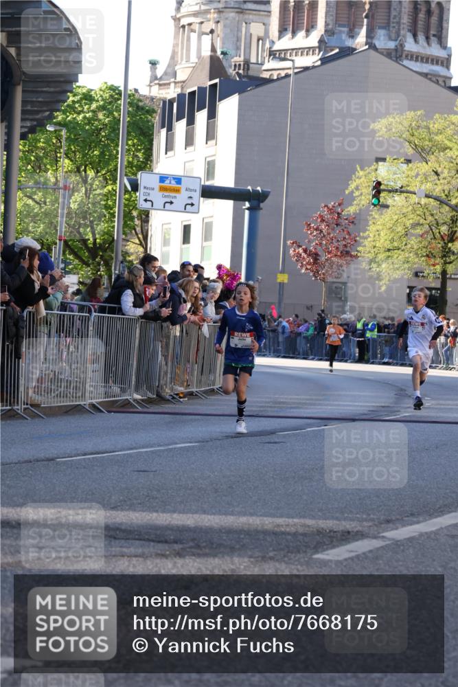 25.04.2025 - Das Zehntel Yannick Fuchs http://msf.ph/oto/7668175 26.04.2025 08:48:10 Ziel 2379, 2715, 3823 meine-sportfotos.de