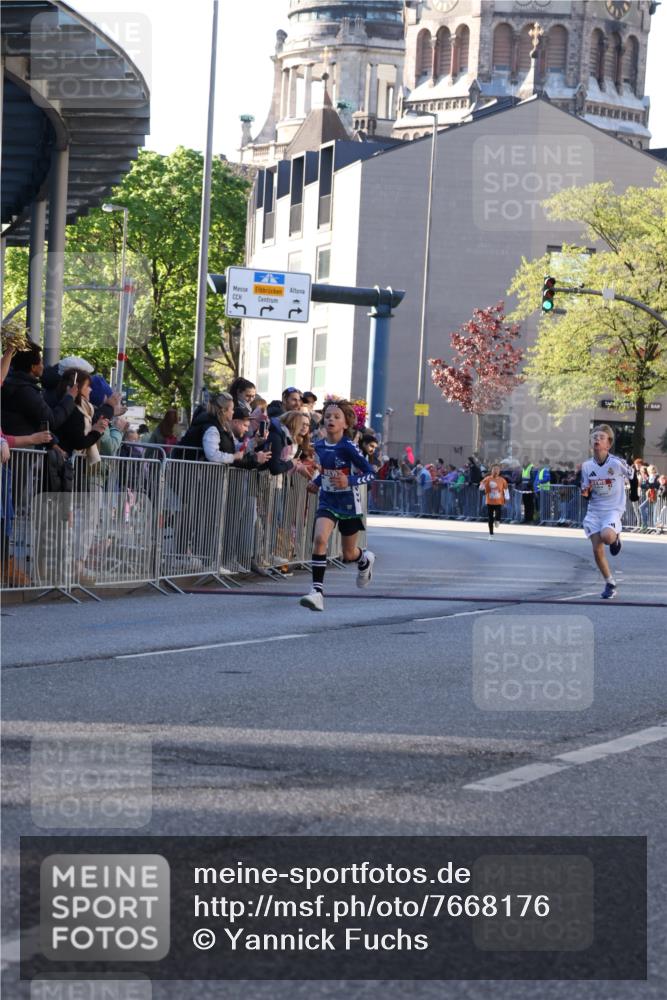 25.04.2025 - Das Zehntel Yannick Fuchs http://msf.ph/oto/7668176 26.04.2025 08:48:10 Ziel 2379, 2715, 3823 meine-sportfotos.de