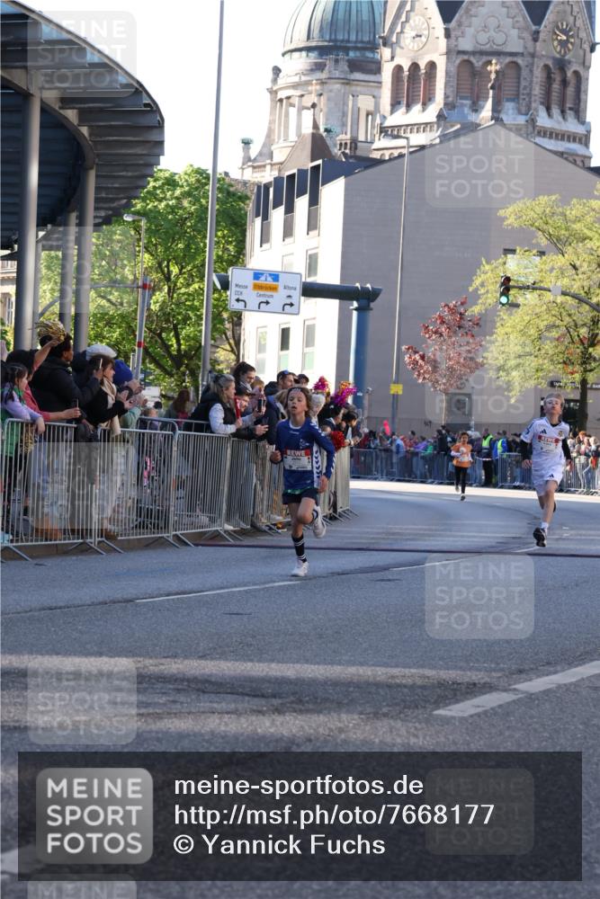 25.04.2025 - Das Zehntel Yannick Fuchs http://msf.ph/oto/7668177 26.04.2025 08:48:10 Ziel 2379, 2715, 3823 meine-sportfotos.de