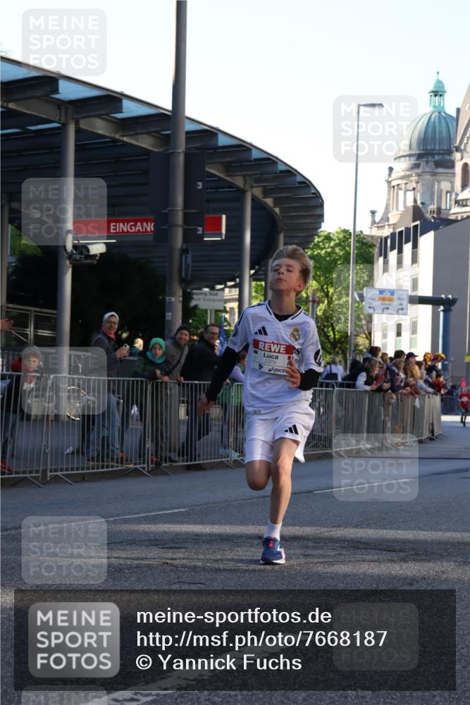 25.04.2025 - Das Zehntel Yannick Fuchs http://msf.ph/oto/7668187 26.04.2025 08:48:13 Ziel 1926, 2379, 2715, 3823 meine-sportfotos.de