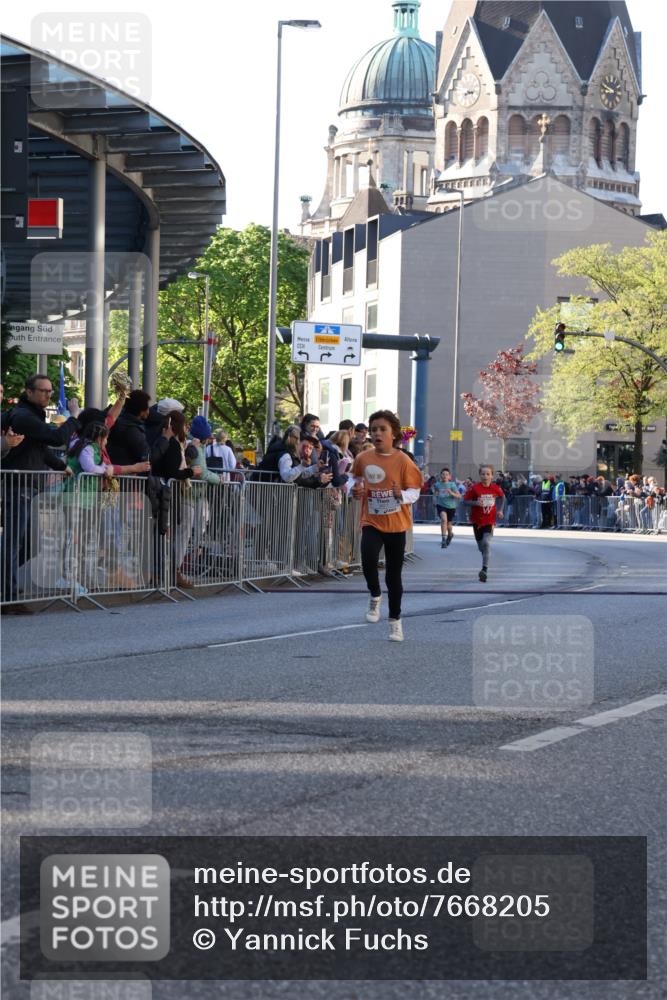 25.04.2025 - Das Zehntel Yannick Fuchs http://msf.ph/oto/7668205 26.04.2025 08:48:19 Ziel 1926, 2379, 2961, 2990, 3823 meine-sportfotos.de