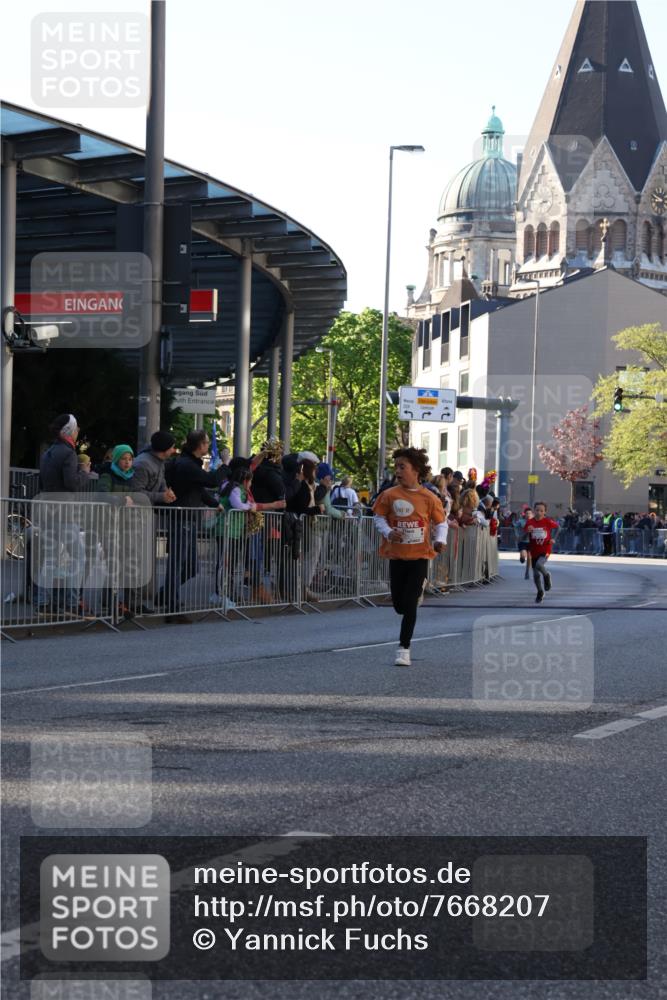 25.04.2025 - Das Zehntel Yannick Fuchs http://msf.ph/oto/7668207 26.04.2025 08:48:20 Ziel 1926, 2961, 2990, 3823 meine-sportfotos.de