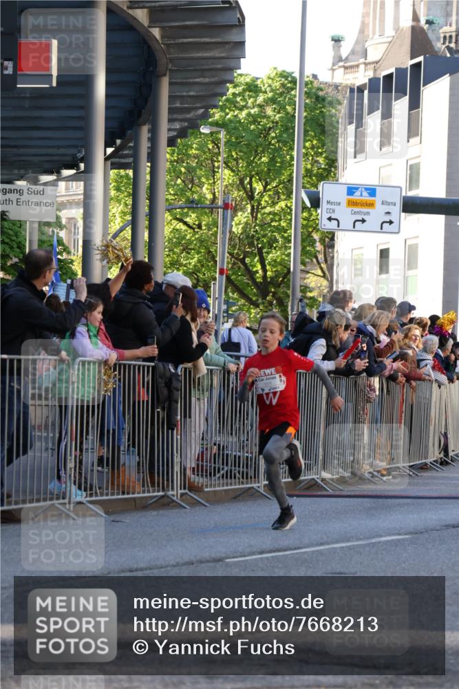 25.04.2025 - Das Zehntel Yannick Fuchs http://msf.ph/oto/7668213 26.04.2025 08:48:22 Ziel 1926, 2961, 2990, 3792, 3823 meine-sportfotos.de