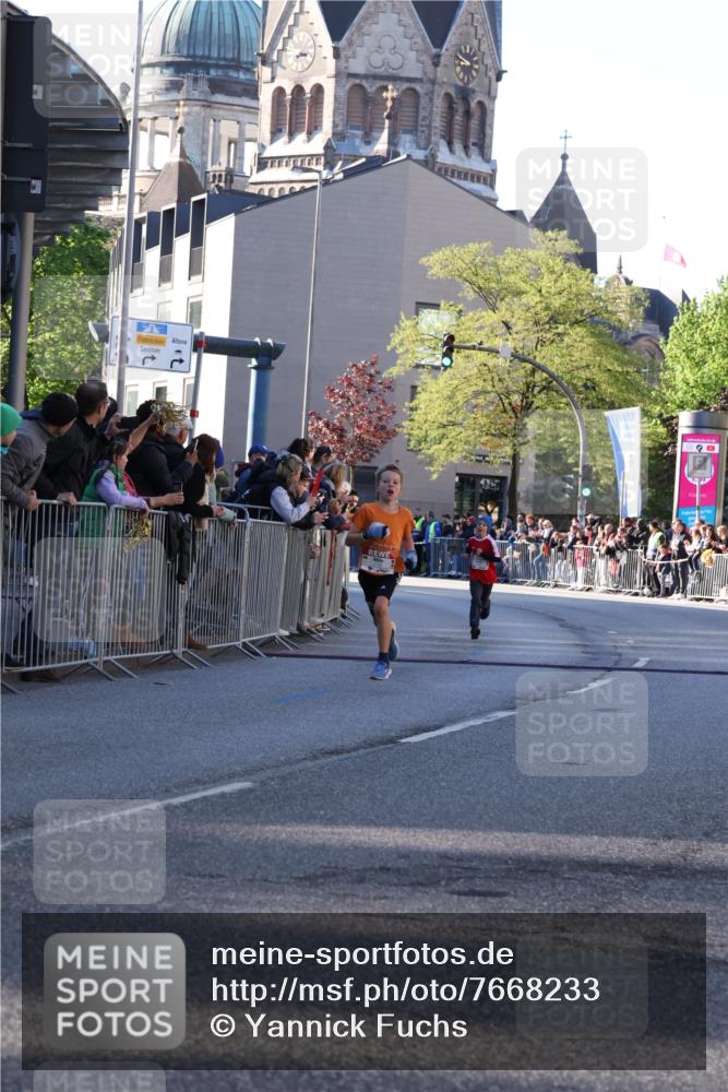 25.04.2025 - Das Zehntel Yannick Fuchs http://msf.ph/oto/7668233 26.04.2025 08:48:32 Ziel 1929, 2961, 2990, 3506, 3792 meine-sportfotos.de
