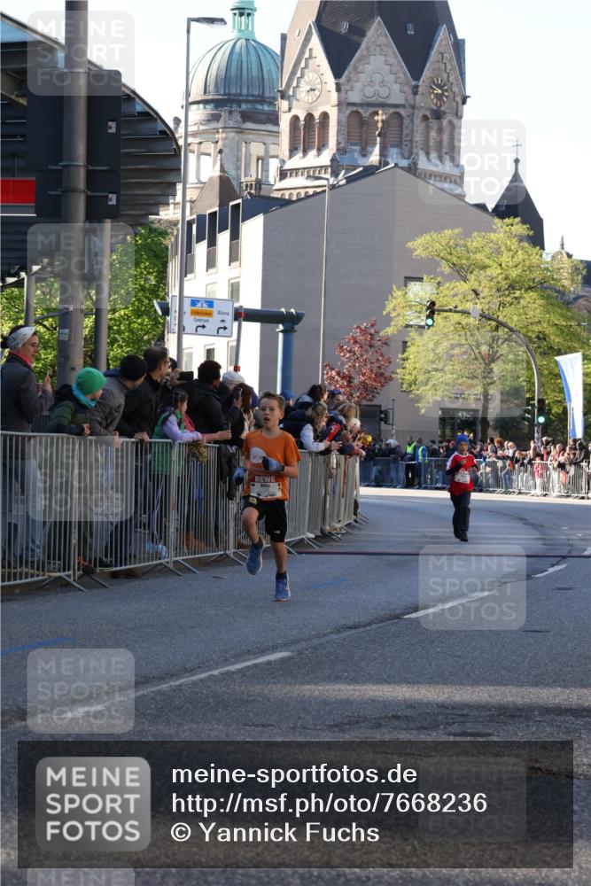 25.04.2025 - Das Zehntel Yannick Fuchs http://msf.ph/oto/7668236 26.04.2025 08:48:33 Ziel 1929, 2961, 3506, 3792 meine-sportfotos.de