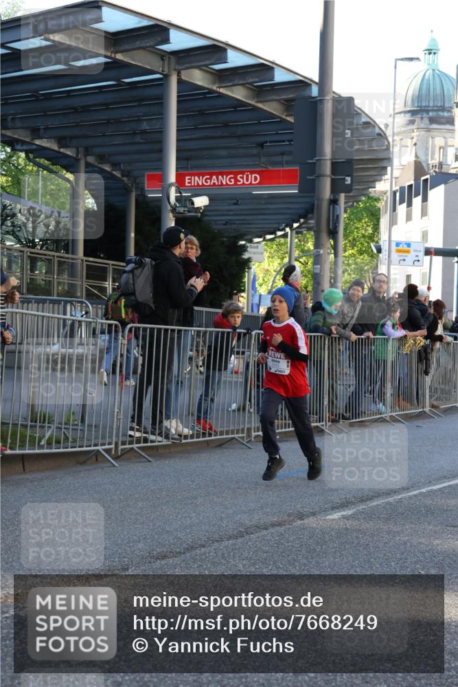 25.04.2025 - Das Zehntel Yannick Fuchs http://msf.ph/oto/7668249 26.04.2025 08:48:37 Ziel 1754, 1929, 3506, 3792 meine-sportfotos.de