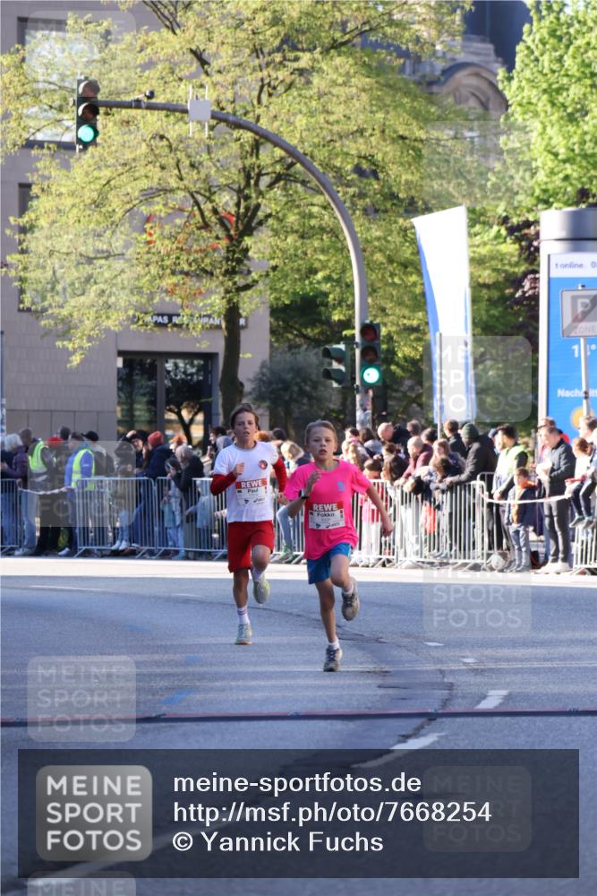 25.04.2025 - Das Zehntel Yannick Fuchs http://msf.ph/oto/7668254 26.04.2025 08:48:40 Ziel 1754, 1929, 3506 meine-sportfotos.de