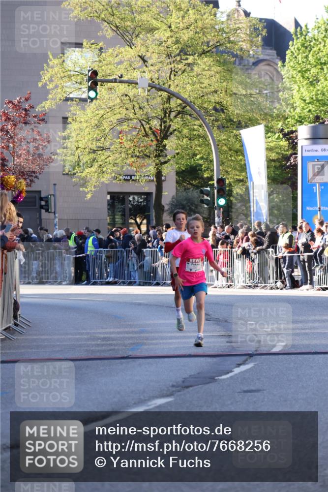 25.04.2025 - Das Zehntel Yannick Fuchs http://msf.ph/oto/7668256 26.04.2025 08:48:40 Ziel 1754, 1929, 3506 meine-sportfotos.de