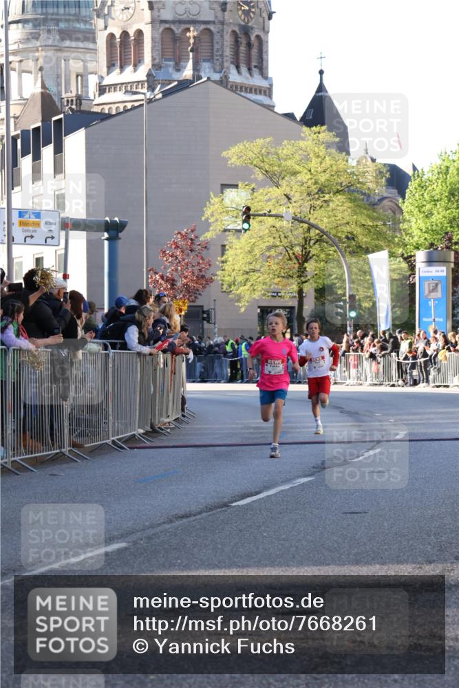 25.04.2025 - Das Zehntel Yannick Fuchs http://msf.ph/oto/7668261 26.04.2025 08:48:42 Ziel 1754, 1929, 3506 meine-sportfotos.de