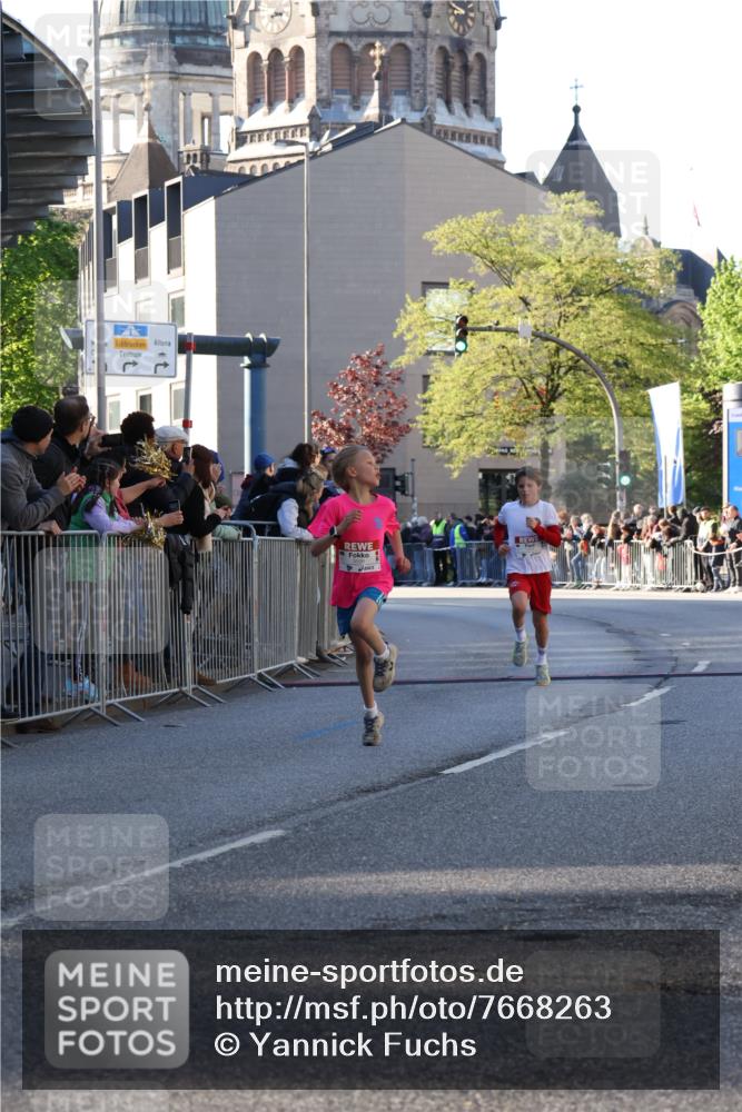 25.04.2025 - Das Zehntel Yannick Fuchs http://msf.ph/oto/7668263 26.04.2025 08:48:43 Ziel 1754, 3506 meine-sportfotos.de