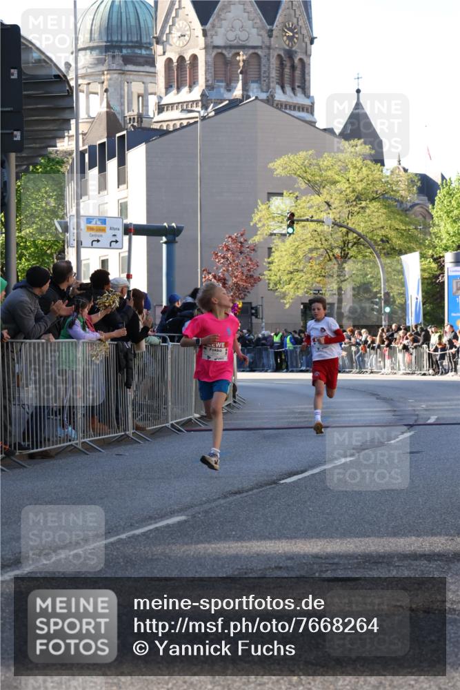 25.04.2025 - Das Zehntel Yannick Fuchs http://msf.ph/oto/7668264 26.04.2025 08:48:43 Ziel 1754, 3506 meine-sportfotos.de