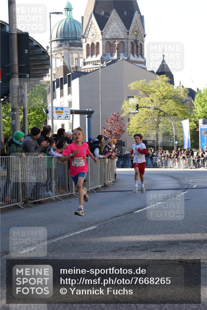 25.04.2025 - Das Zehntel Yannick Fuchs http://msf.ph/oto/7668265 26.04.2025 08:48:43 Ziel 1754, 3506 meine-sportfotos.de