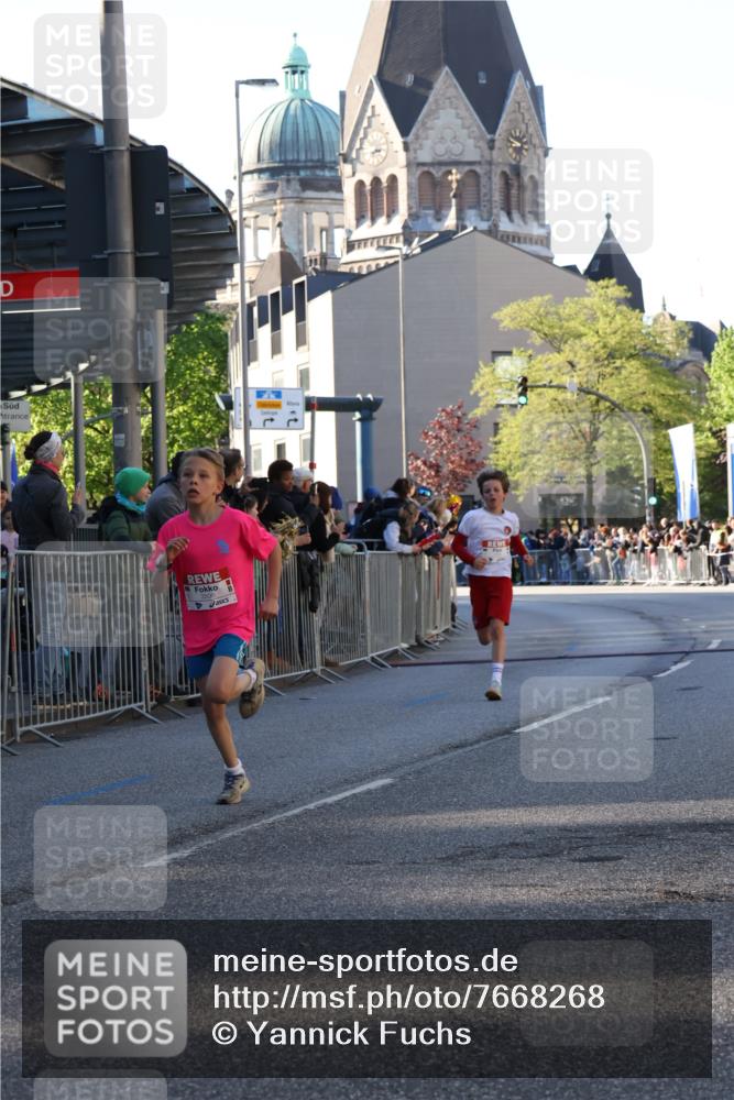 25.04.2025 - Das Zehntel Yannick Fuchs http://msf.ph/oto/7668268 26.04.2025 08:48:44 Ziel 1754, 3506 meine-sportfotos.de