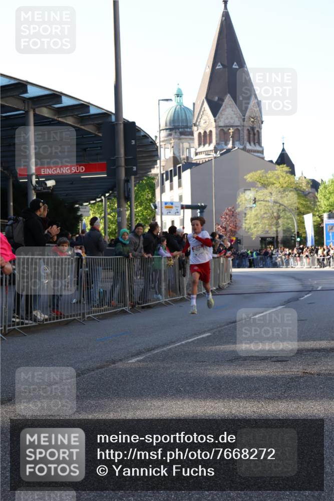 25.04.2025 - Das Zehntel Yannick Fuchs http://msf.ph/oto/7668272 26.04.2025 08:48:45 Ziel 1754, 3506 meine-sportfotos.de