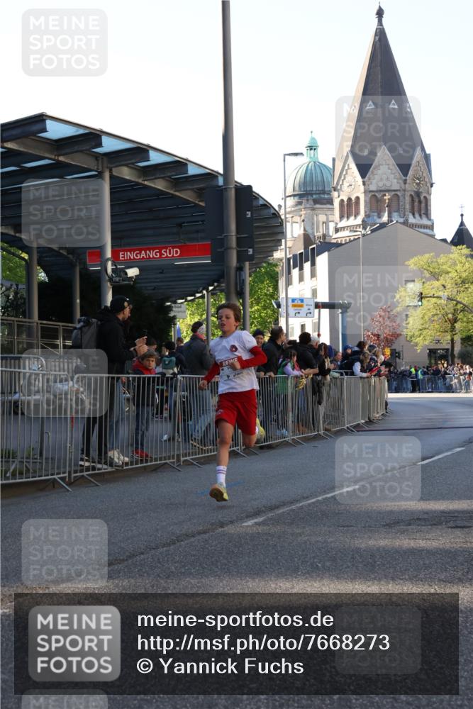 25.04.2025 - Das Zehntel Yannick Fuchs http://msf.ph/oto/7668273 26.04.2025 08:48:46 Ziel 1754, 3506 meine-sportfotos.de