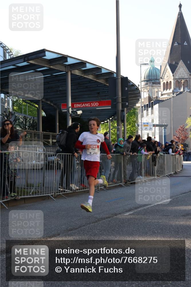 25.04.2025 - Das Zehntel Yannick Fuchs http://msf.ph/oto/7668275 26.04.2025 08:48:46 Ziel 1754, 3506 meine-sportfotos.de