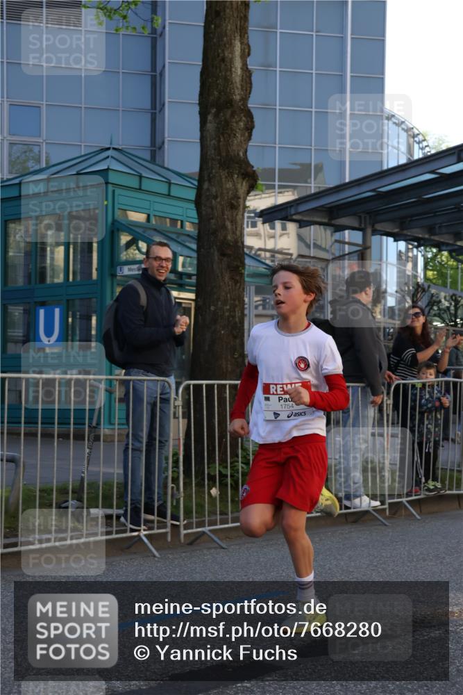 25.04.2025 - Das Zehntel Yannick Fuchs http://msf.ph/oto/7668280 26.04.2025 08:48:47 Ziel 1754, 3506, 3785 meine-sportfotos.de