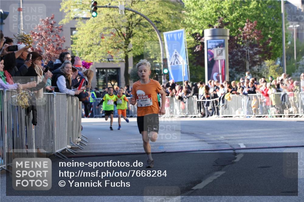 25.04.2025 - Das Zehntel Yannick Fuchs http://msf.ph/oto/7668284 26.04.2025 08:48:57 Ziel 1452, 2018, 3606, 3613, 3785 meine-sportfotos.de