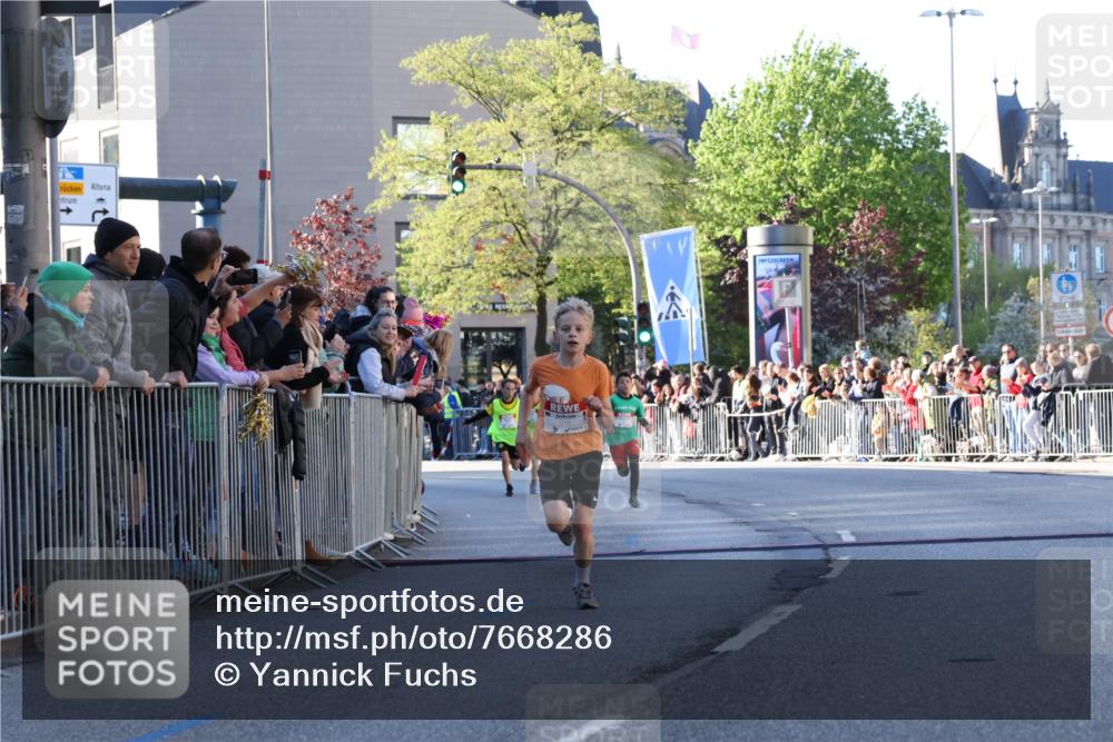 25.04.2025 - Das Zehntel Yannick Fuchs http://msf.ph/oto/7668286 26.04.2025 08:48:57 Ziel 1452, 2018, 3606, 3613, 3785 meine-sportfotos.de