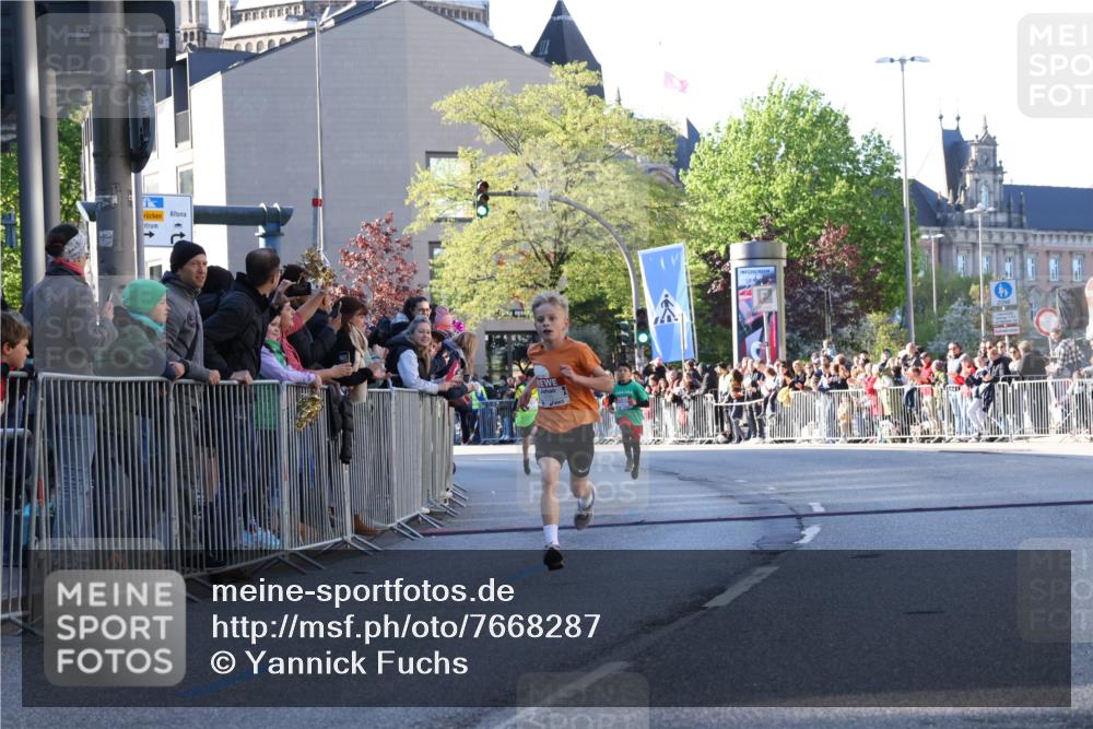 25.04.2025 - Das Zehntel Yannick Fuchs http://msf.ph/oto/7668287 26.04.2025 08:48:57 Ziel 1452, 2018, 3606, 3613, 3785 meine-sportfotos.de