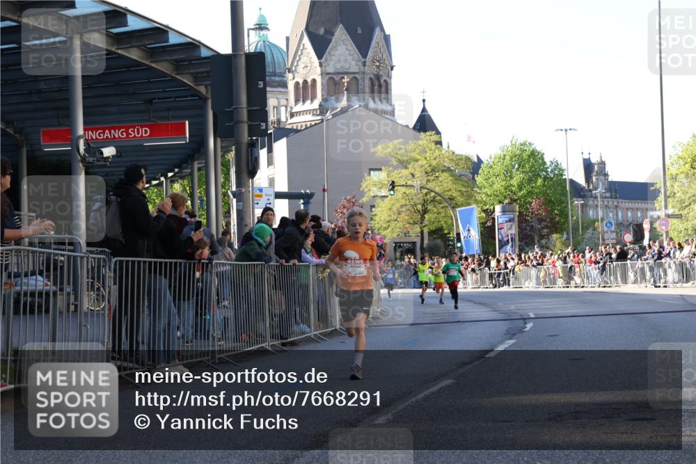25.04.2025 - Das Zehntel Yannick Fuchs http://msf.ph/oto/7668291 26.04.2025 08:48:58 Ziel 1452, 2018, 3606, 3613, 3785 meine-sportfotos.de