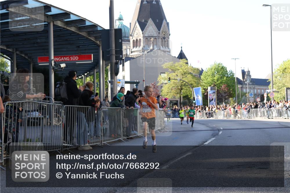 25.04.2025 - Das Zehntel Yannick Fuchs http://msf.ph/oto/7668292 26.04.2025 08:48:58 Ziel 1452, 2018, 3606, 3613, 3785 meine-sportfotos.de