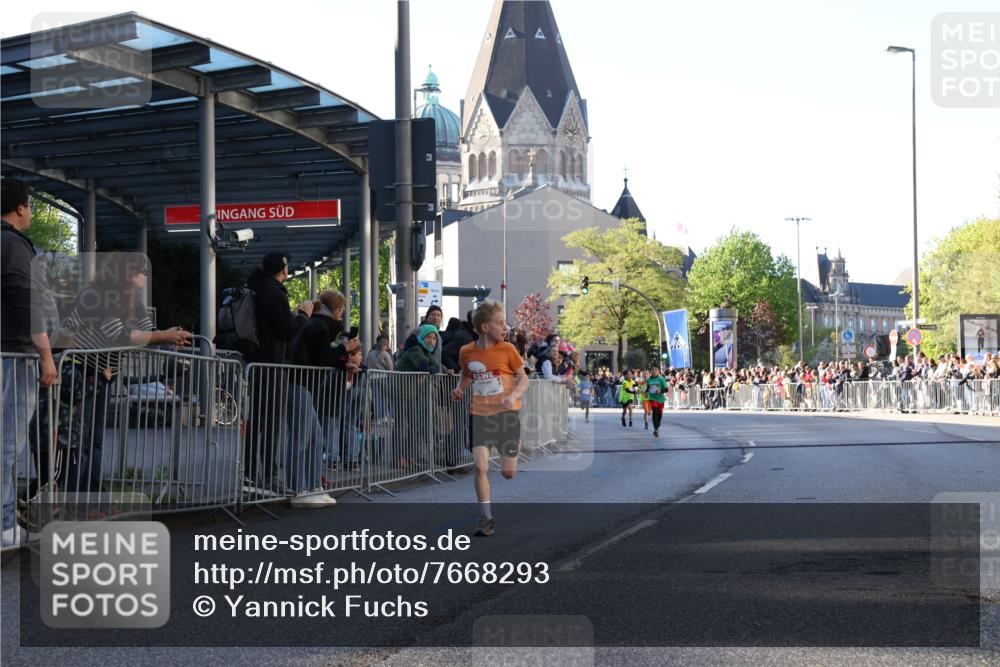 25.04.2025 - Das Zehntel Yannick Fuchs http://msf.ph/oto/7668293 26.04.2025 08:48:59 Ziel 1452, 2018, 3606, 3613, 3785 meine-sportfotos.de