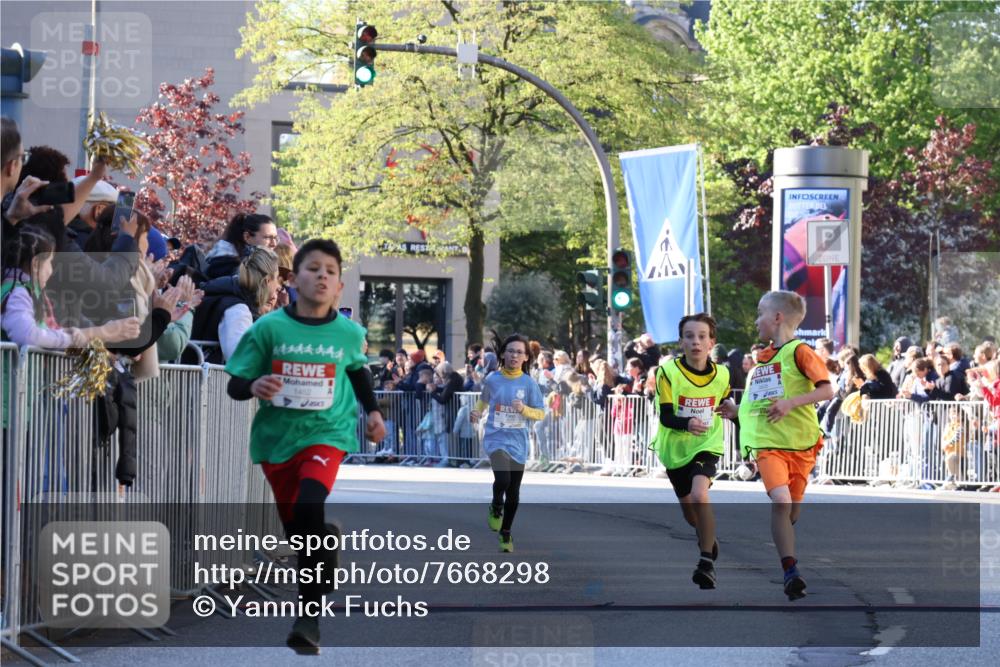 25.04.2025 - Das Zehntel Yannick Fuchs http://msf.ph/oto/7668298 26.04.2025 08:49:01 Ziel 1452, 2018, 3606, 3613, 3785 meine-sportfotos.de