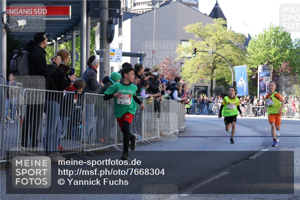 25.04.2025 - Das Zehntel Yannick Fuchs http://msf.ph/oto/7668304 26.04.2025 08:49:03 Ziel 1452, 2018, 2513, 2696, 3488, 3606, 3613, 3785 meine-sportfotos.de