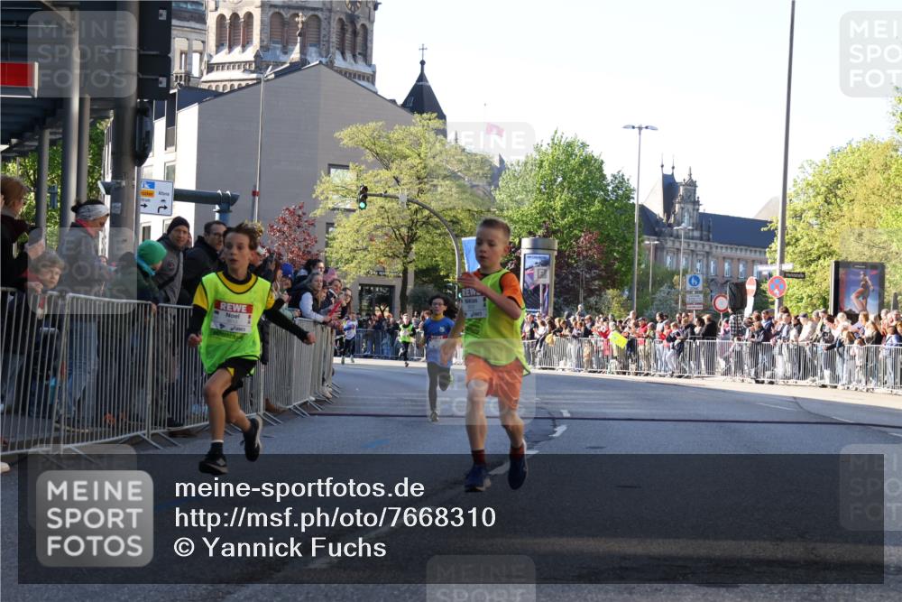 25.04.2025 - Das Zehntel Yannick Fuchs http://msf.ph/oto/7668310 26.04.2025 08:49:04 Ziel 1452, 2018, 2021, 2377, 2513, 2696, 3488, 3606, 3613, 3785 meine-sportfotos.de
