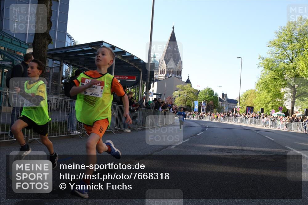 25.04.2025 - Das Zehntel Yannick Fuchs http://msf.ph/oto/7668318 26.04.2025 08:49:06 Ziel 1116, 1452, 1945, 2018, 2021, 2377, 2513, 2696, 3488, 3606, 3613 meine-sportfotos.de