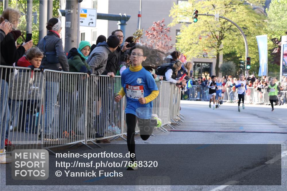 25.04.2025 - Das Zehntel Yannick Fuchs http://msf.ph/oto/7668320 26.04.2025 08:49:07 Ziel 1116, 1452, 1945, 2018, 2021, 2377, 2513, 2696, 3488, 3606, 3613 meine-sportfotos.de