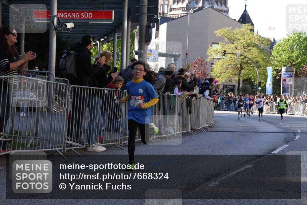 25.04.2025 - Das Zehntel Yannick Fuchs http://msf.ph/oto/7668324 26.04.2025 08:49:08 Ziel 1116, 1452, 1537, 1945, 2018, 2021, 2377, 2513, 2696, 3488, 3606, 3613 meine-sportfotos.de