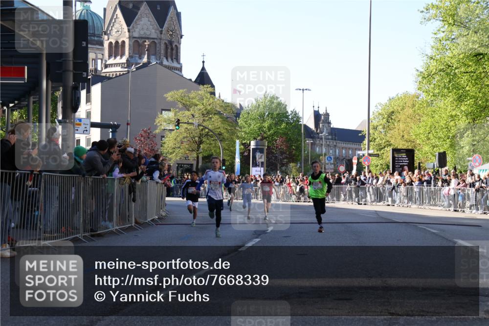 25.04.2025 - Das Zehntel Yannick Fuchs http://msf.ph/oto/7668339 26.04.2025 08:49:12 Ziel 1116, 1537, 1945, 2018, 2021, 2377, 2513, 2696, 3488 meine-sportfotos.de