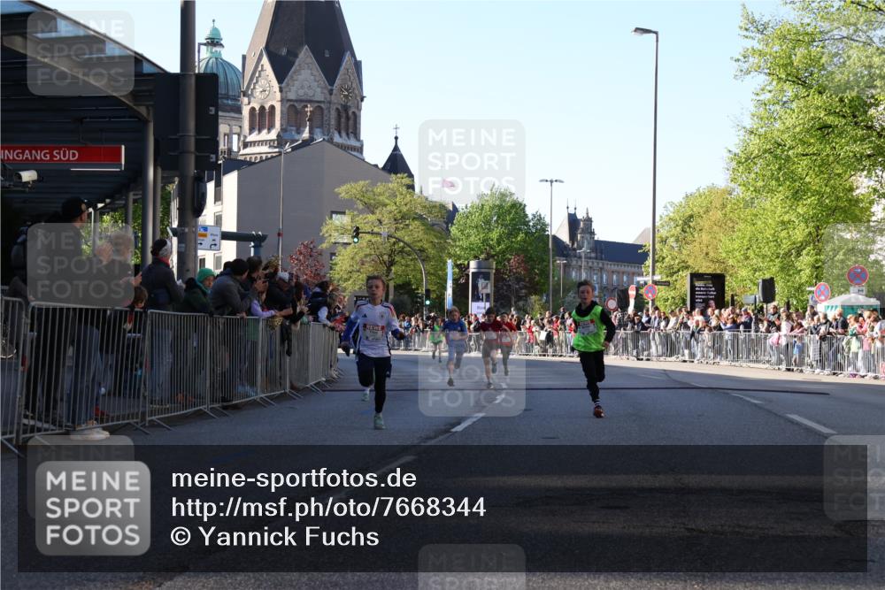 25.04.2025 - Das Zehntel Yannick Fuchs http://msf.ph/oto/7668344 26.04.2025 08:49:12 Ziel 1116, 1537, 1945, 2018, 2021, 2377, 2513, 2696, 3488 meine-sportfotos.de