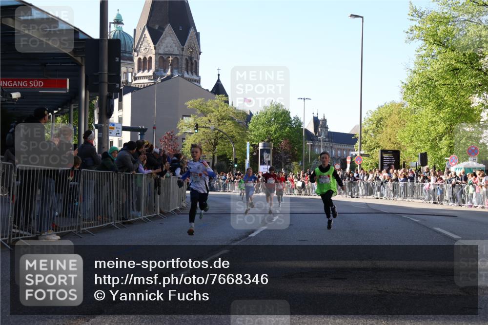 25.04.2025 - Das Zehntel Yannick Fuchs http://msf.ph/oto/7668346 26.04.2025 08:49:13 Ziel 1116, 1537, 1945, 2018, 2021, 2377, 2513, 2696, 3488 meine-sportfotos.de