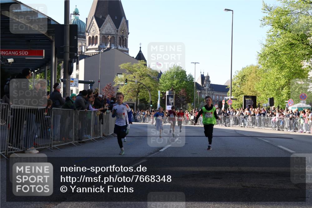 25.04.2025 - Das Zehntel Yannick Fuchs http://msf.ph/oto/7668348 26.04.2025 08:49:13 Ziel 1116, 1537, 1945, 2018, 2021, 2377, 2513, 2696, 3488 meine-sportfotos.de