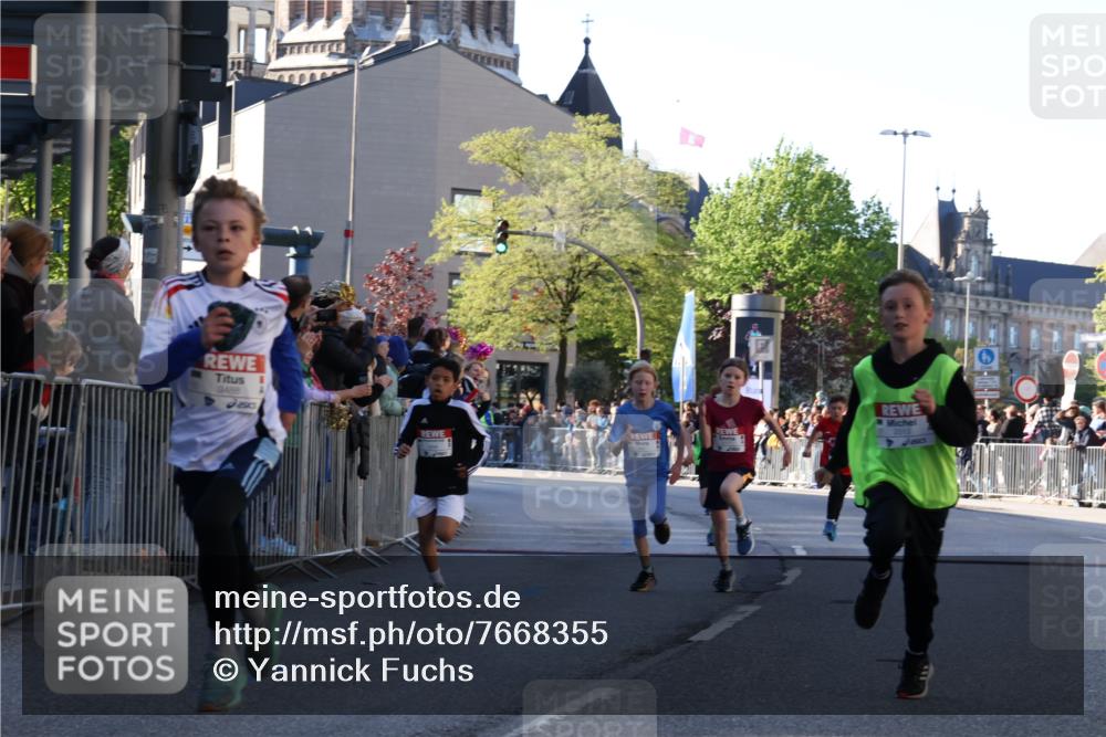 25.04.2025 - Das Zehntel Yannick Fuchs http://msf.ph/oto/7668355 26.04.2025 08:49:14 Ziel 1116, 1537, 1945, 2021, 2377, 2513, 2696, 3488 meine-sportfotos.de