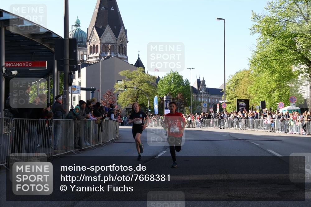 25.04.2025 - Das Zehntel Yannick Fuchs http://msf.ph/oto/7668381 26.04.2025 08:49:17 Ziel 1116, 1537, 1945, 2021, 2377, 2383, 2513, 2696, 3488 meine-sportfotos.de