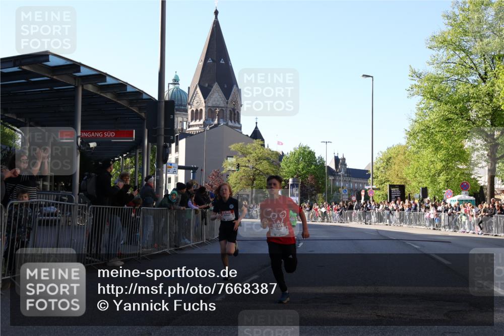 25.04.2025 - Das Zehntel Yannick Fuchs http://msf.ph/oto/7668387 26.04.2025 08:49:17 Ziel 1116, 1537, 1945, 2021, 2377, 2383, 2513, 2696, 3488 meine-sportfotos.de